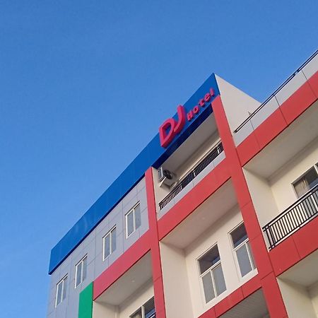 Dj Hotel Raha Bagian luar foto