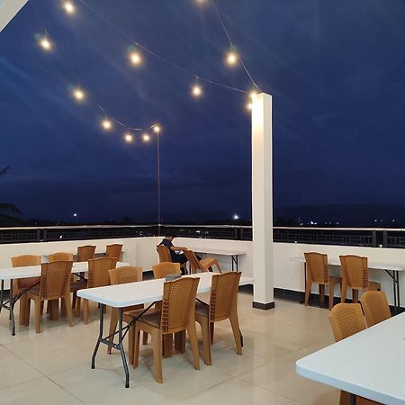 Dj Hotel Raha Bagian luar foto