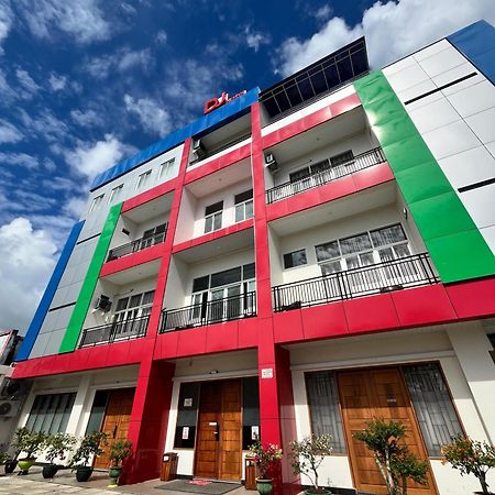 Dj Hotel Raha Bagian luar foto